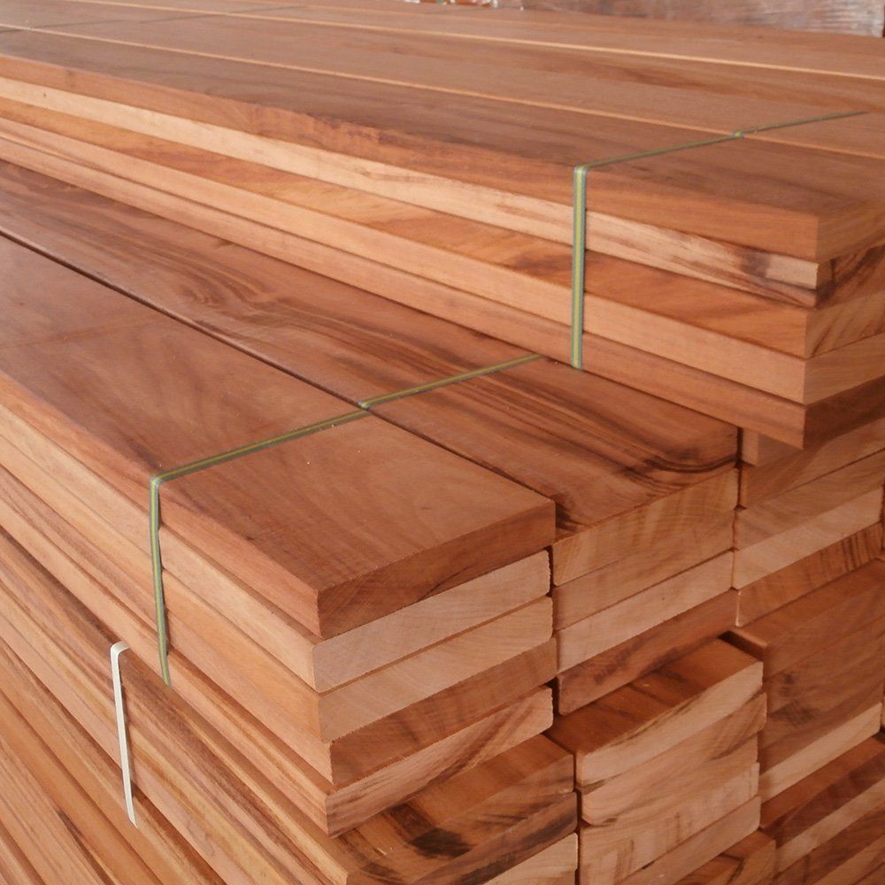 foto papan kayu yang siap digunakan